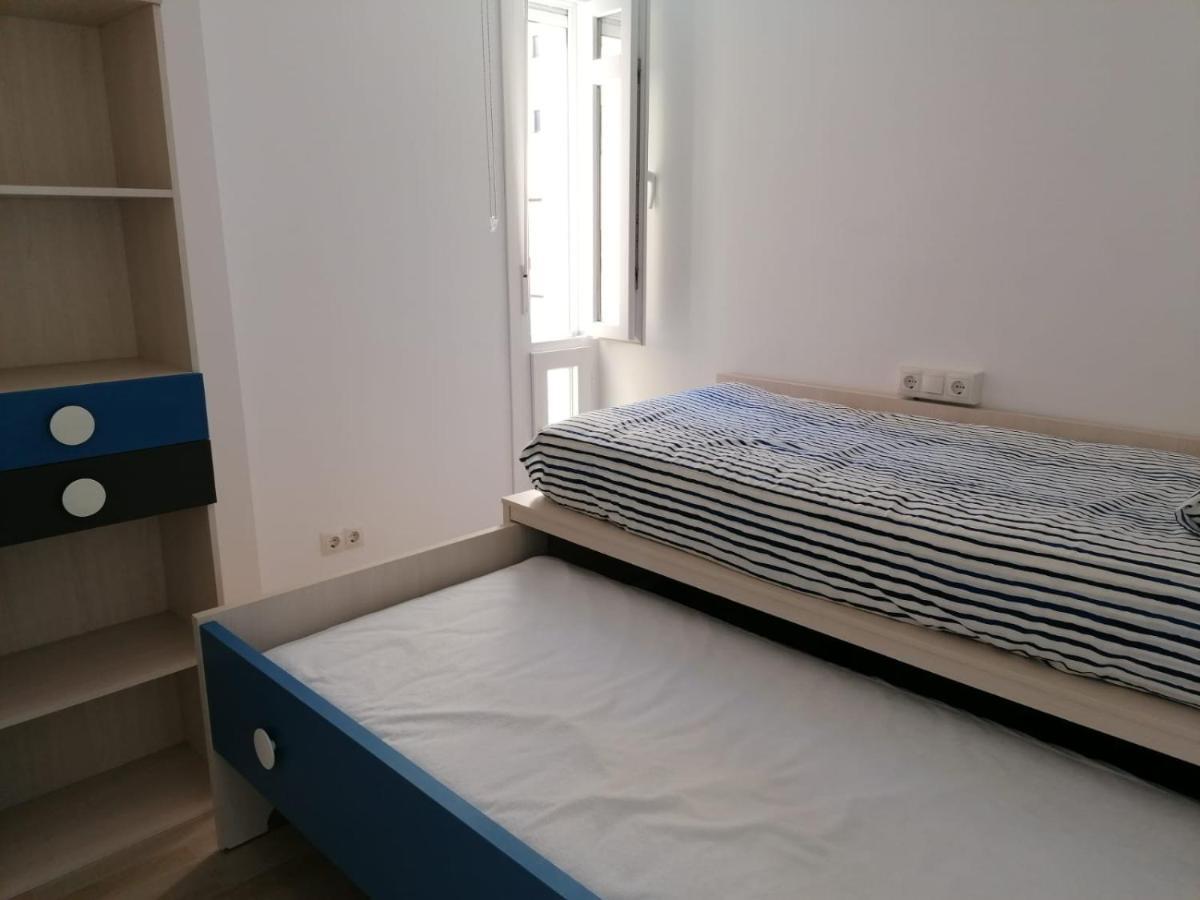 Esplendido Apartamento, Carihuela Edificio El Remo, Primera Linea Torremolinos